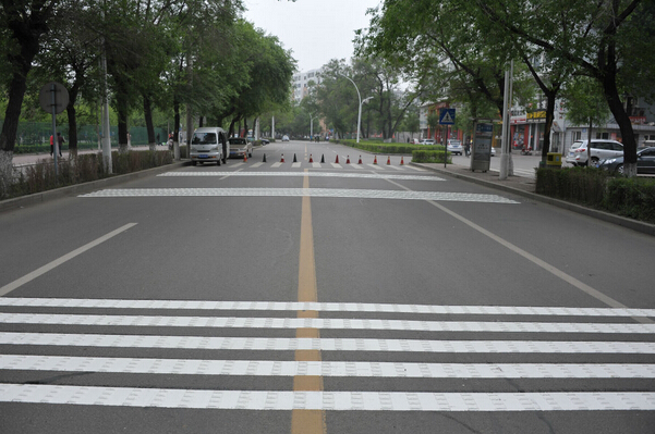 道路震蕩線